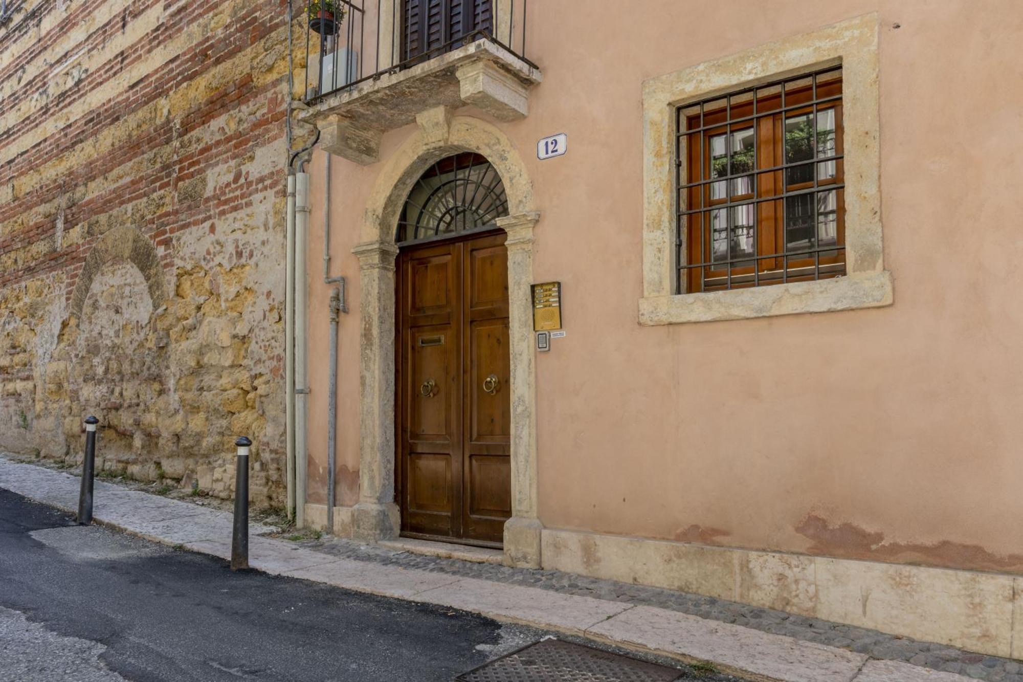 L'Ultima Rosa - Verona, Verona